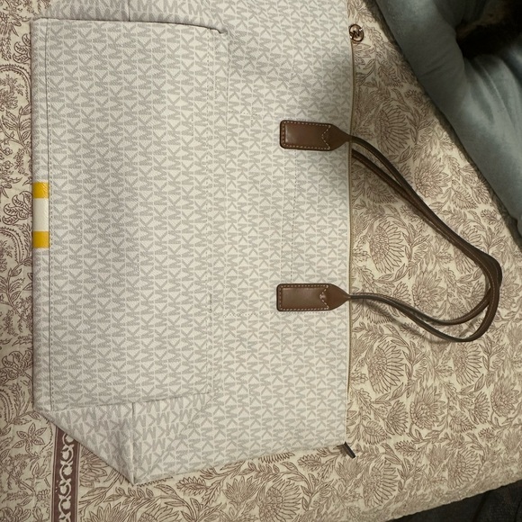 Michael Kors Zipper Tote - Picture 2 of 7